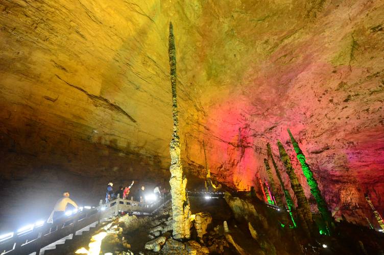 澳门研究生资料2025和张家界溶洞被排污水与张家界溶洞被排污水淹没